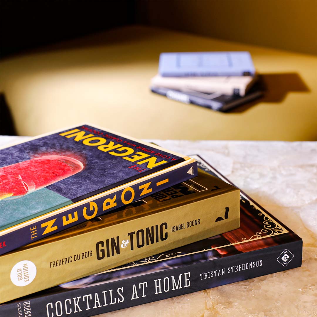 GIN & TONIC - Gold Edition Book