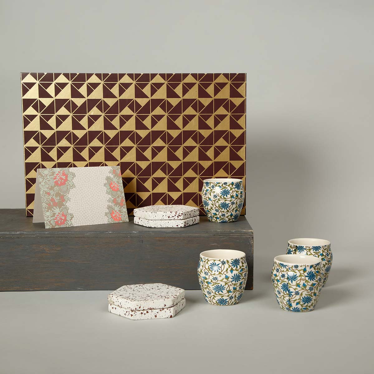 Shop Now! Holland's Rijksmuseum Souvenir Gift Sets! Still Life Flowers  Coffee & Tea Mug Gift Set, DE HEEM – Memory of Box