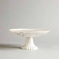 Alyona Shallow Serving Bowl With Stand