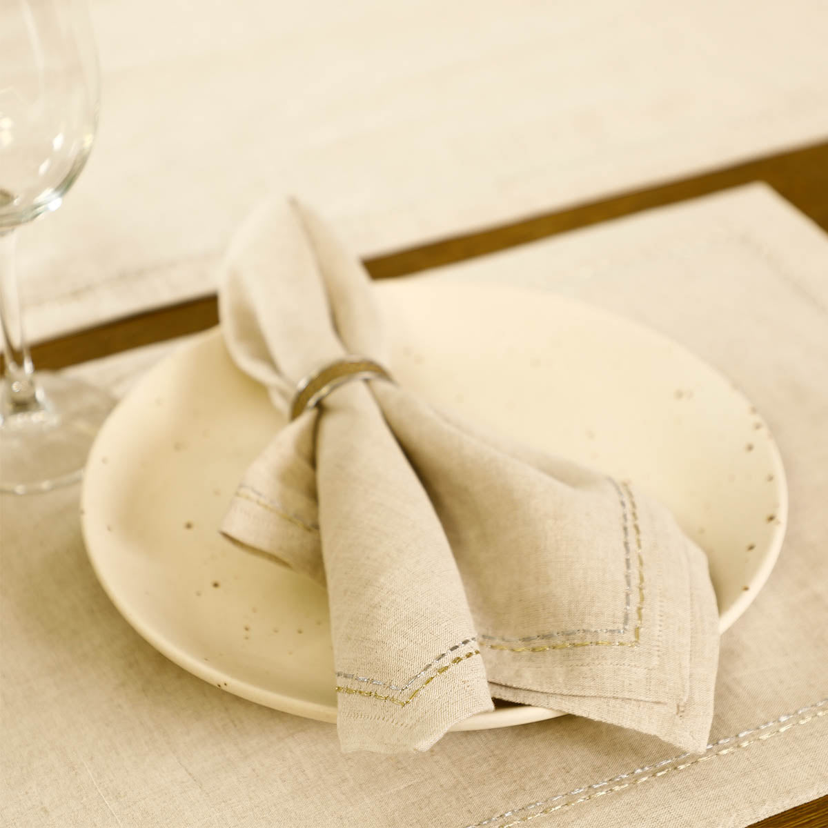 Lurex Embroidered Napkin Set Of 4