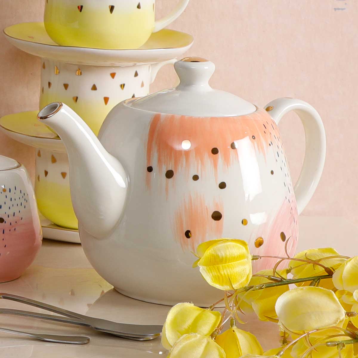 Blush Tea Pot