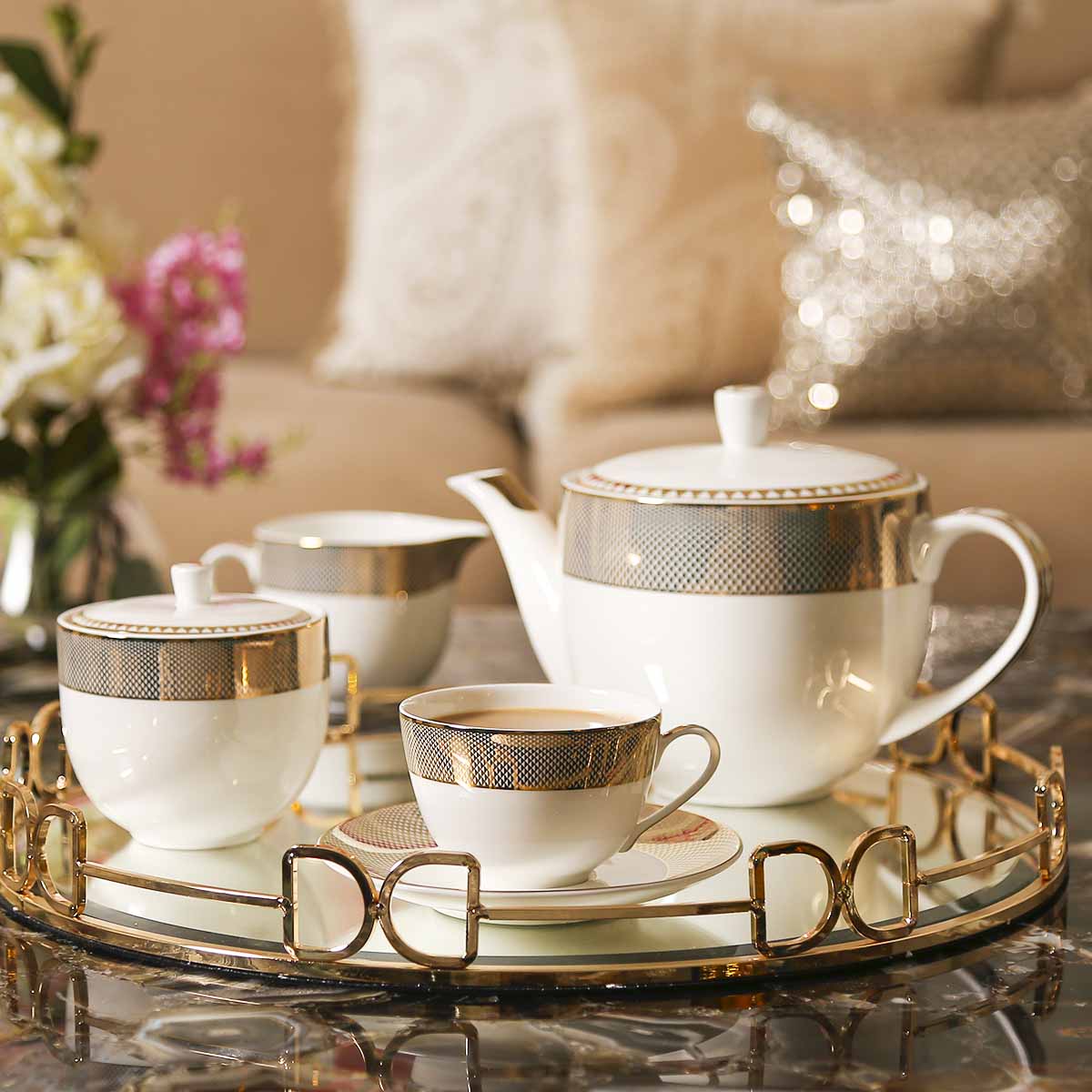 Platina Gold Tea Pot