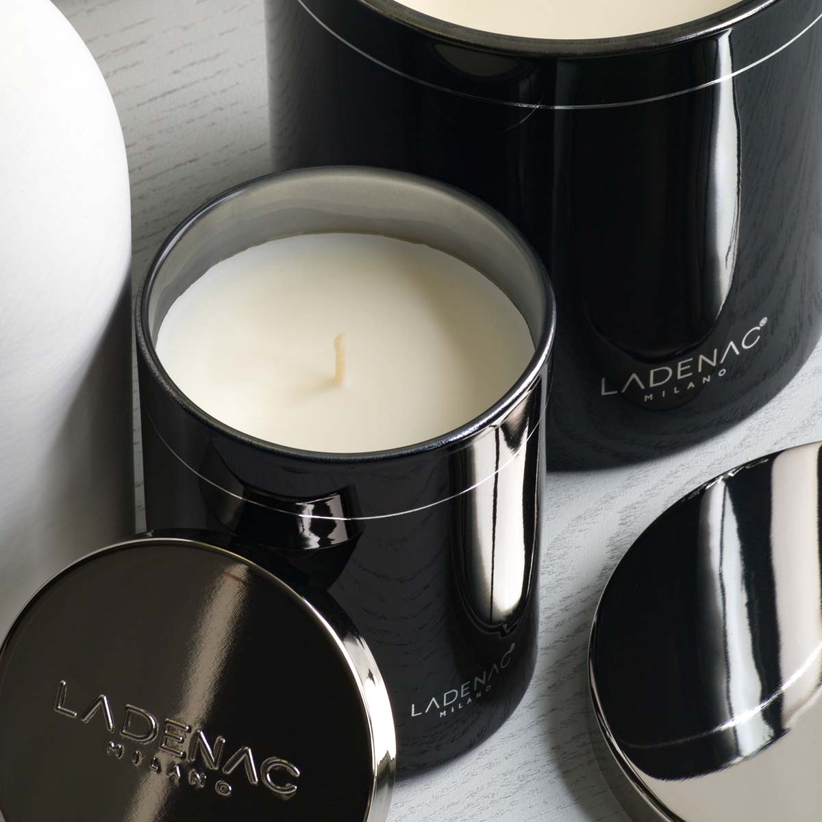 Ladenac Lui & Lei Jet Lag Black Jar Candle